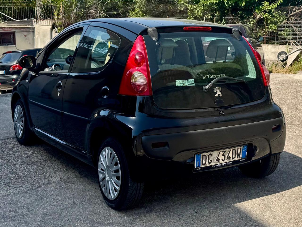 Peugeot 107 1.0 68CV 5p. Sweet Years