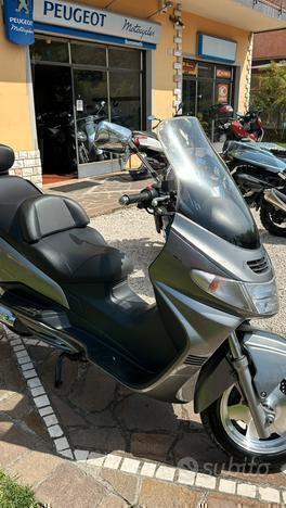 Suzuki Burgman 250