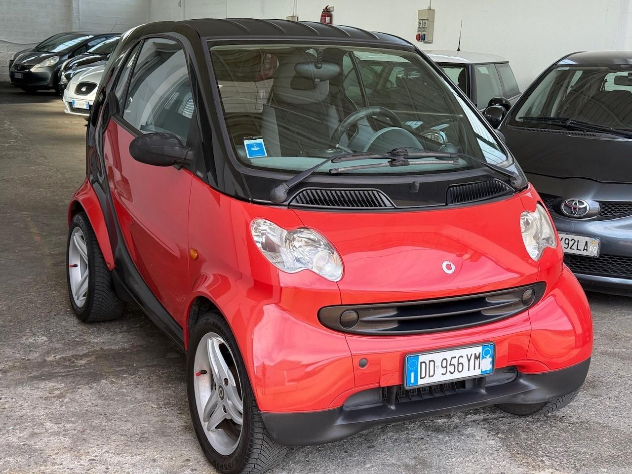 Smart ForTwo 700 coupé pure (37 kW)