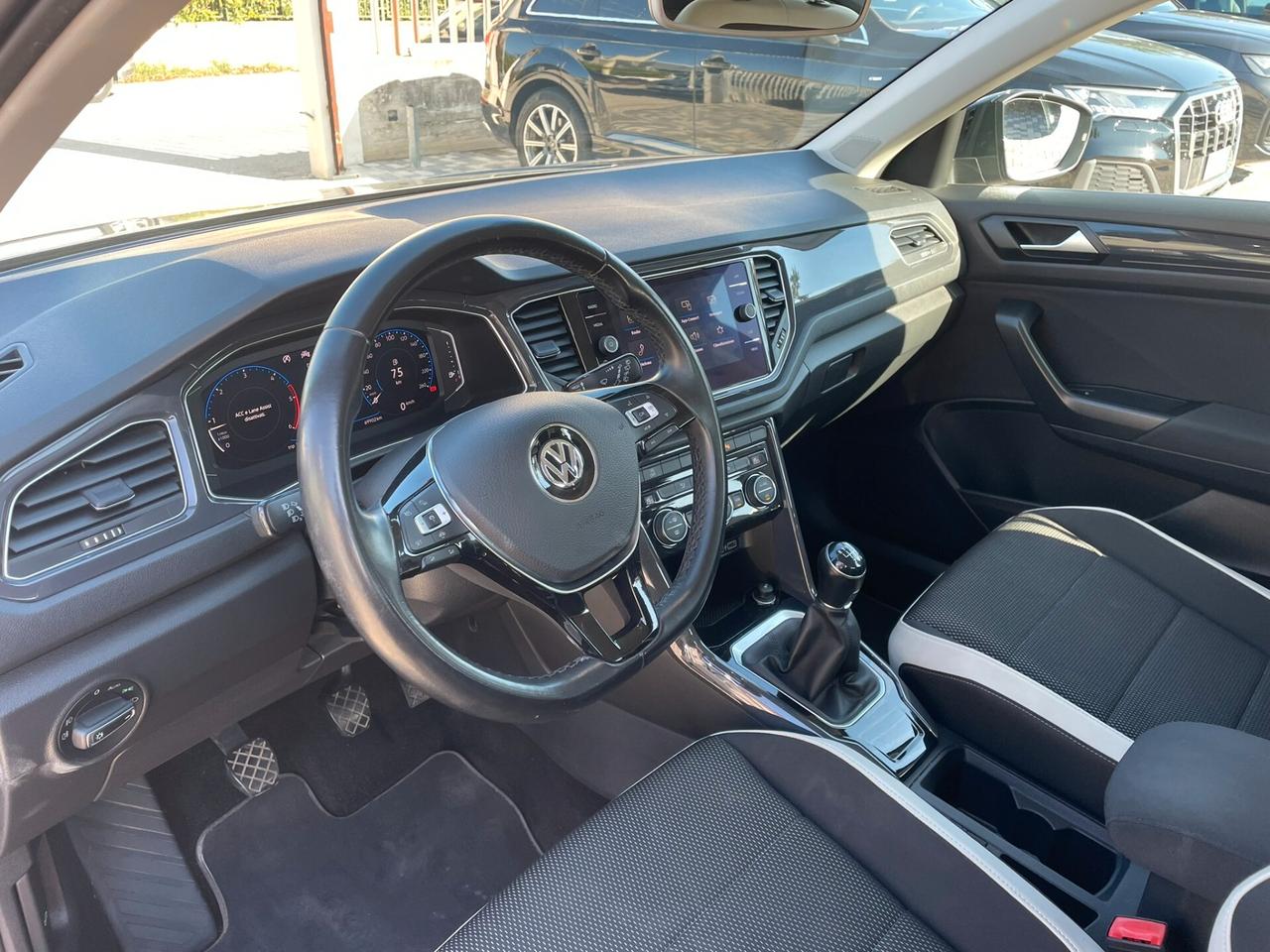 Volkswagen T-Roc Advanced 1.6 TDI 116CV NAVI