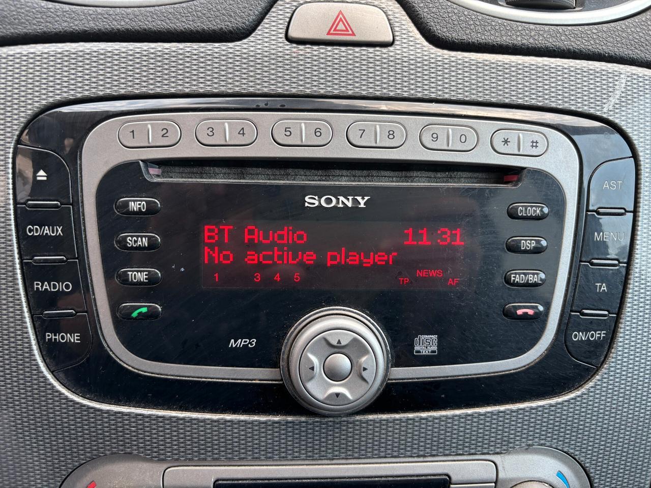 FORD FOCUS 1.6 TITANIUM 2010