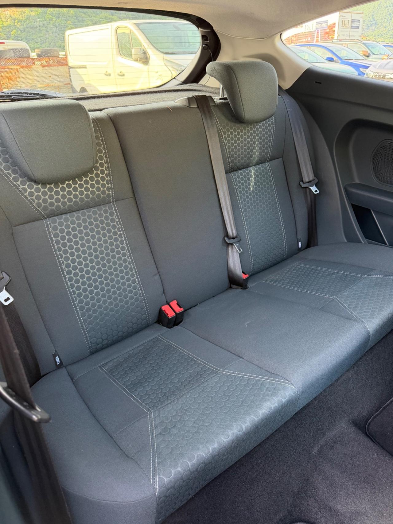 Ford Fiesta 1.4 TDCi 68CV - NEOPATENTATI