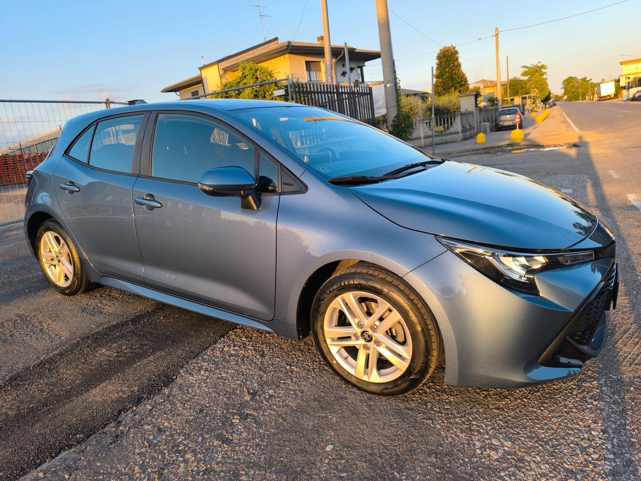 Toyota Corolla 1.8 Hybrid Active