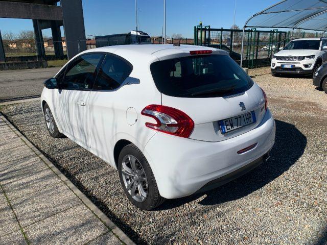 PEUGEOT 208 1° serie 1.6 e-HDi 92 CV Stop&Start 3 porte Allure