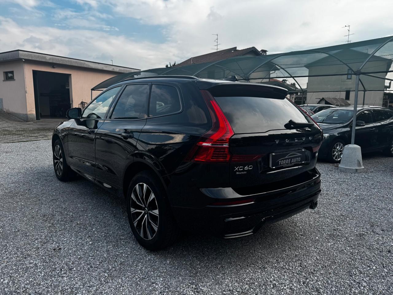 Volvo XC 60 B4 MILD IBRID AUTOMATICO PLUS DARK MY23