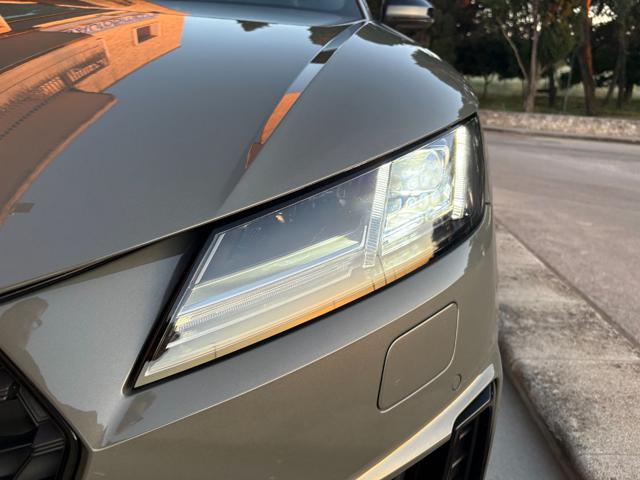 AUDI TT Roadster 40 2.0 TFSI S tronic S line