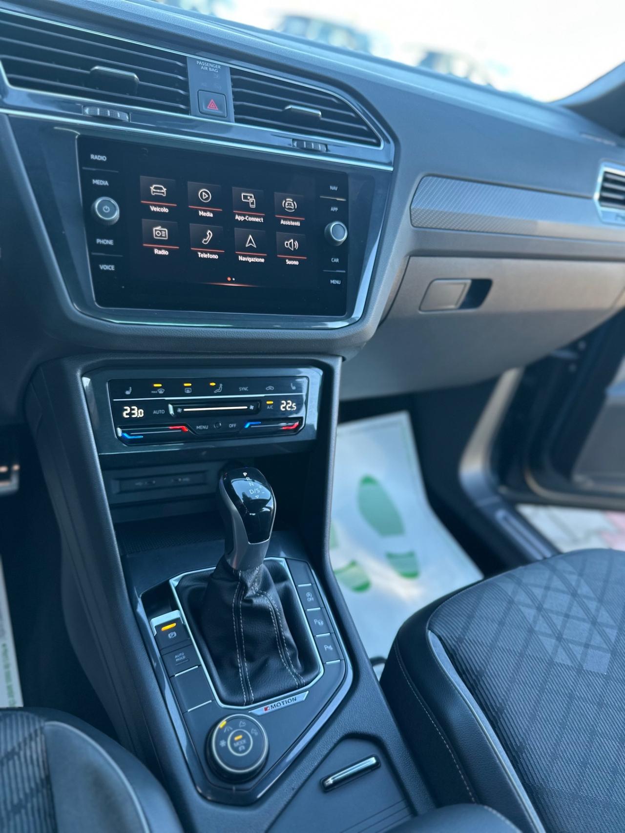 Volkswagen Tiguan 2.0 TDI 200 CV SCR DSG 4MOTION R-Line