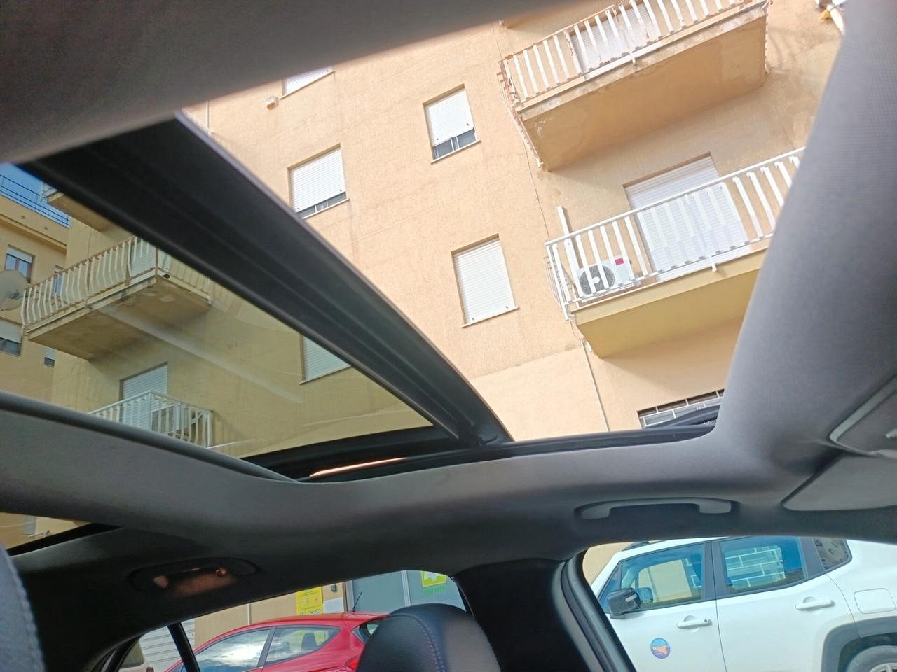 Mercedes GLA 200 D. Auto. Sport-Tetto-Full Opt