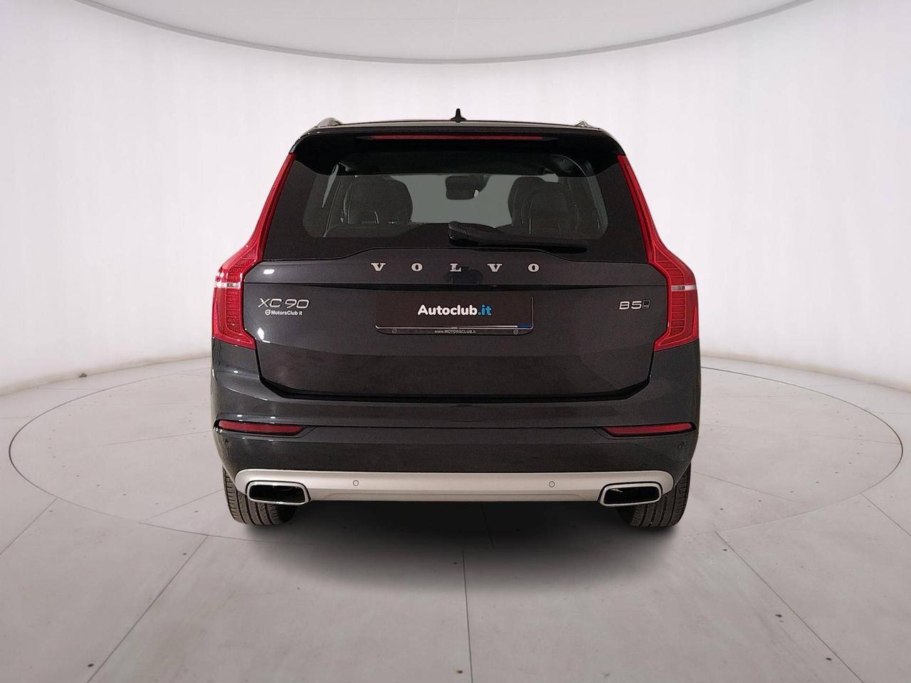 Volvo XC90 2.0 b5 Momentum awd