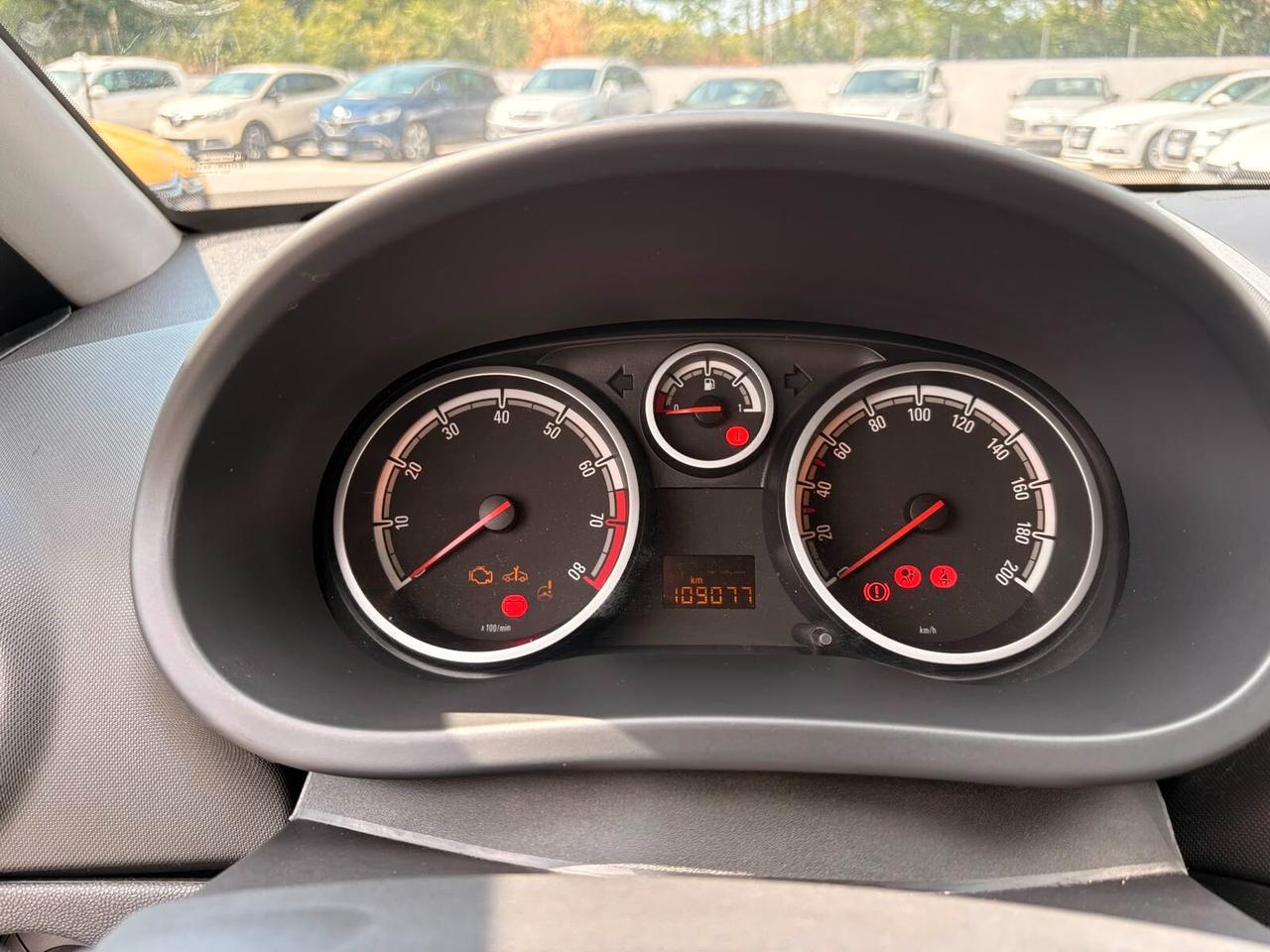 Opel Corsa 1.2 3 porte Club