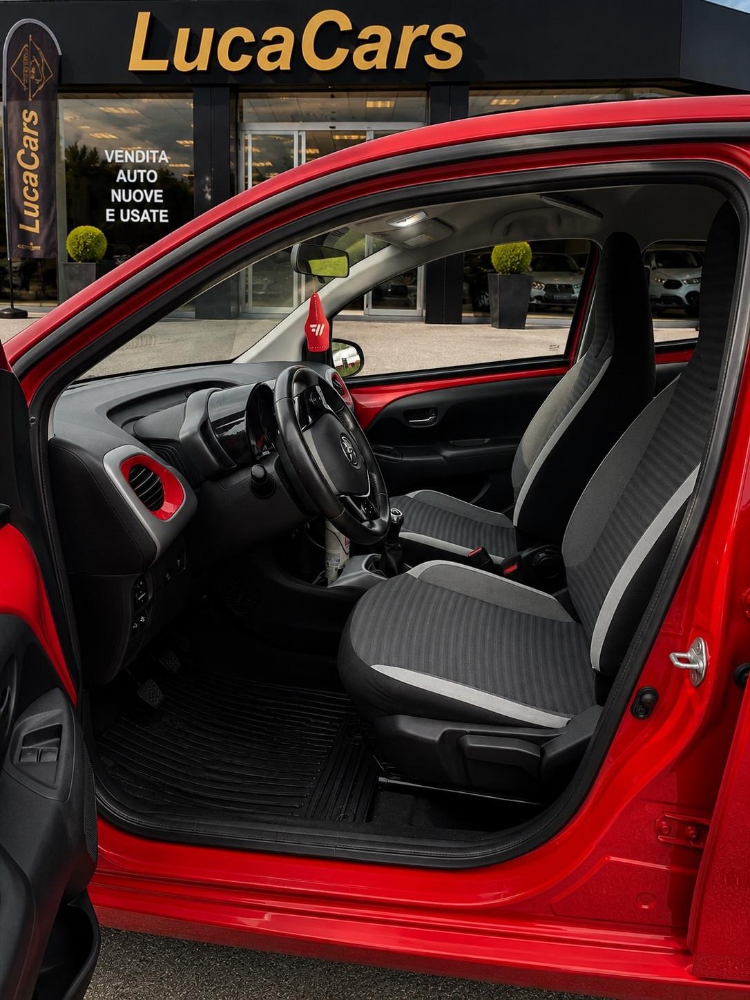 Toyota Aygo 1.0 VVT-i 72 CV 5 porte x-clusiv