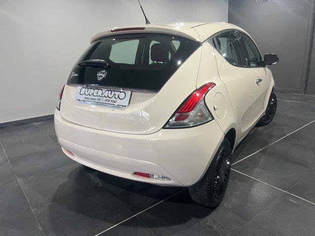 LANCIA Ypsilon 1.2 69 CV 5 porte Silver