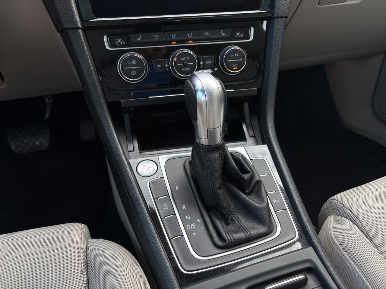 Volkswagen Golf 1.4 TGI DSG 5p. Executive BlueMotion