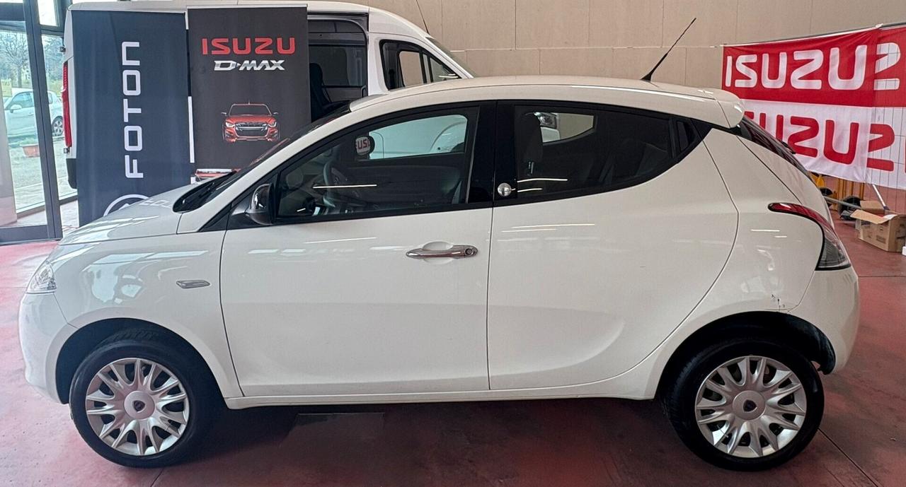 LANCIA YPSILON serie3 METANO e Benz.CV 85 Km 90.326 Certificati Per NEOPATENTATI garanzia 12 mesi