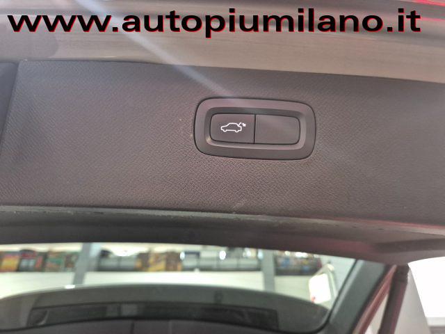VOLVO XC90 B5 (d) AWD Geartronic Momentum