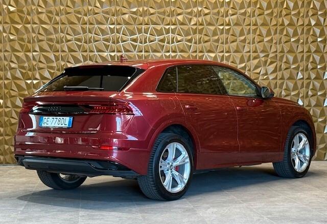 Audi Q8 55 TFSI e quattro tiptronic Sport