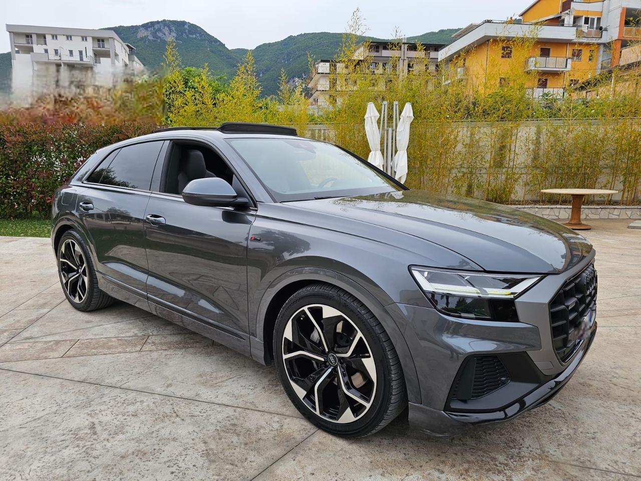 Audi Q8 50 TDI SLINE INT EST