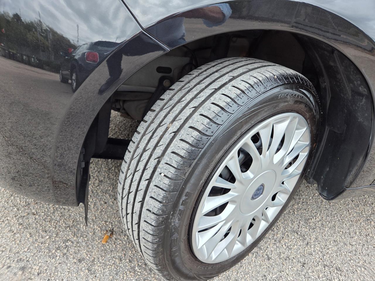 Lancia Ypsilon 1.2 69 CV 5 porte Gold