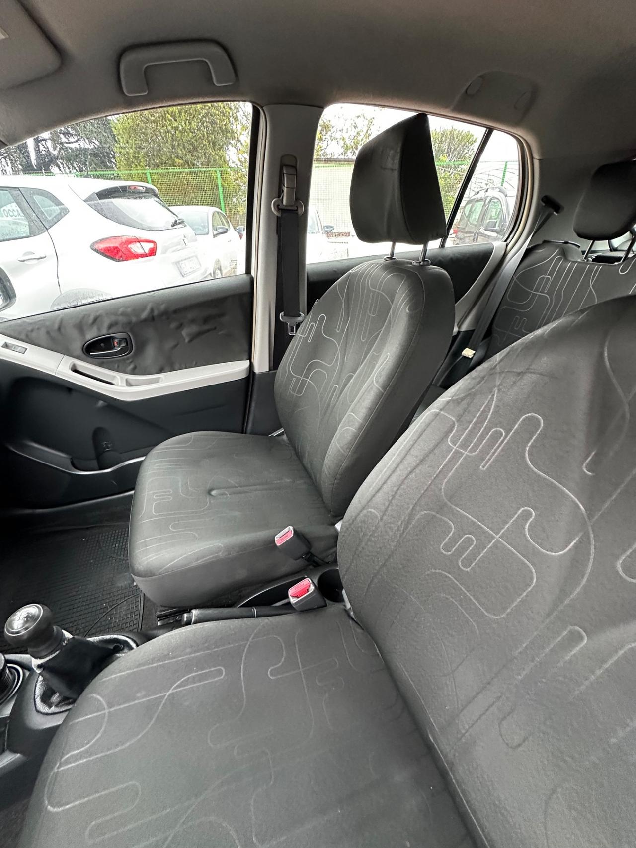 Toyota Yaris 1.0 5 porte Sol