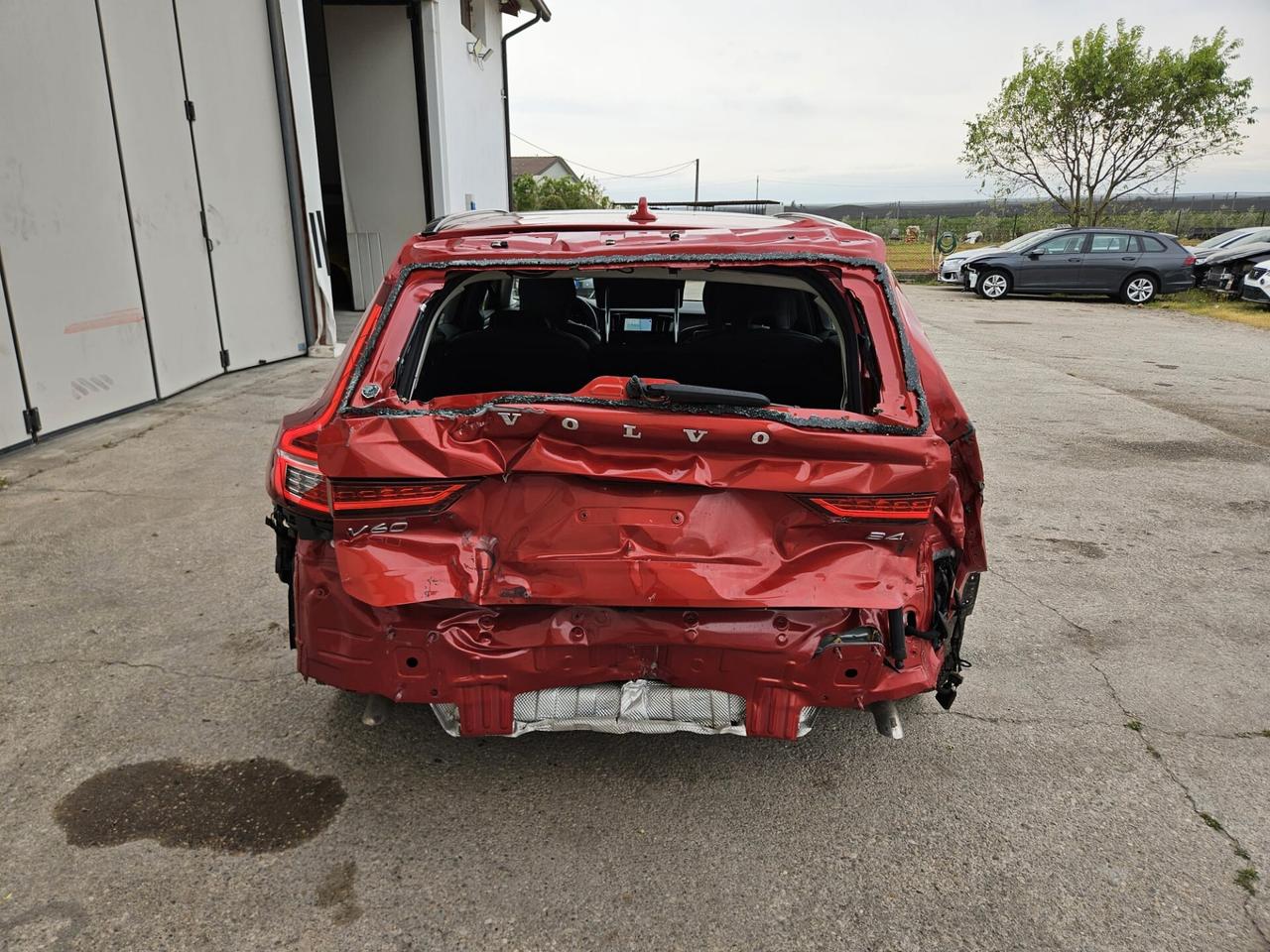 Volvo V60 2.0 b4 Plus Dark auto RUN&DRIVE INCIDENTATA