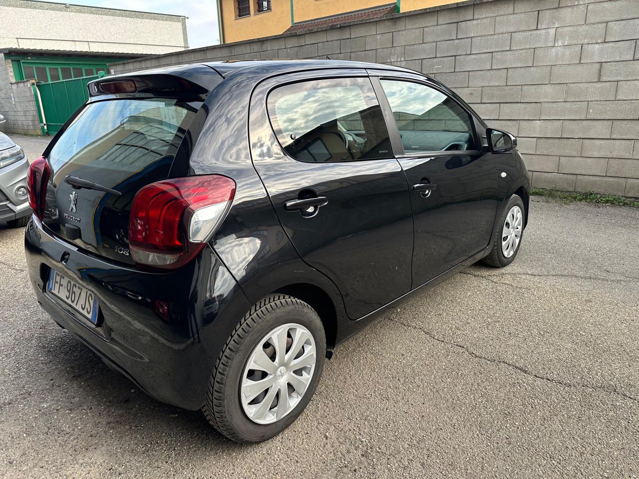 PEUGEOT 108 BENZINA NEOPATENTATI