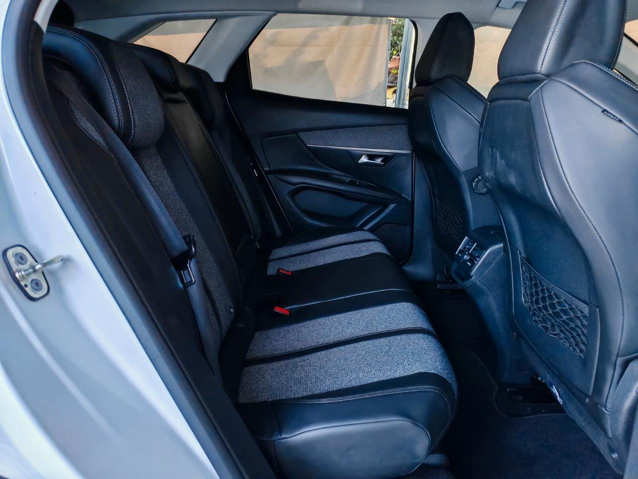 Peugeot 3008 Bluehdi 120 S&S Eat6 Allure