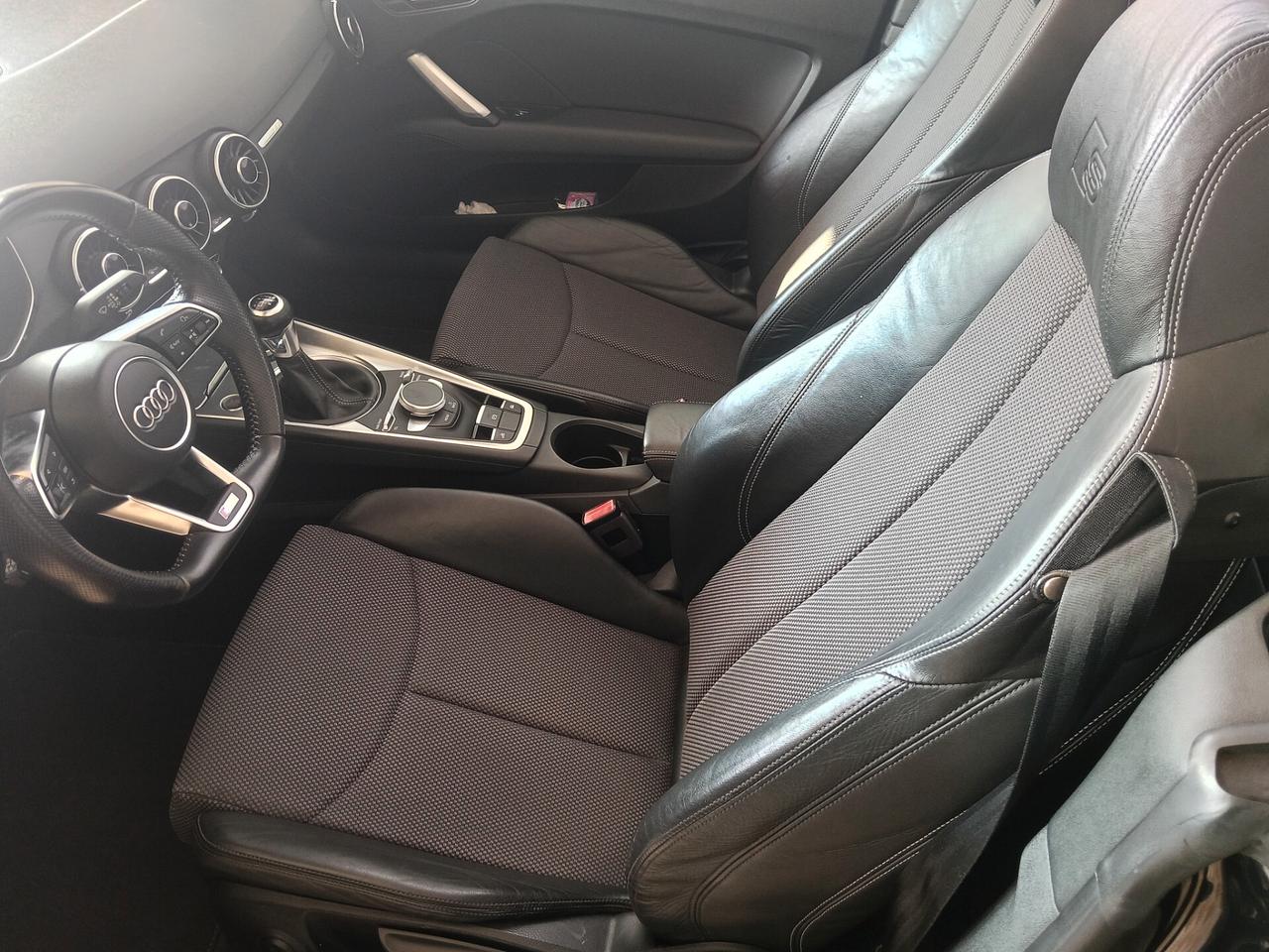Audi TT Roadster 2.0 TDI ultra S line