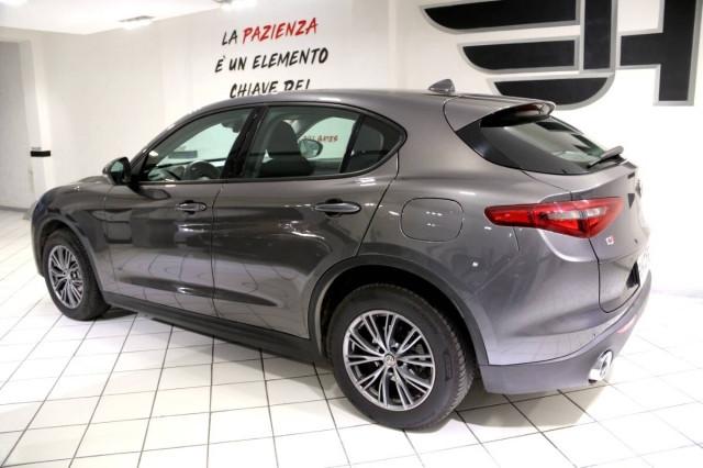 Alfa Romeo Stelvio 2.2 t Executive Q4 180cv auto