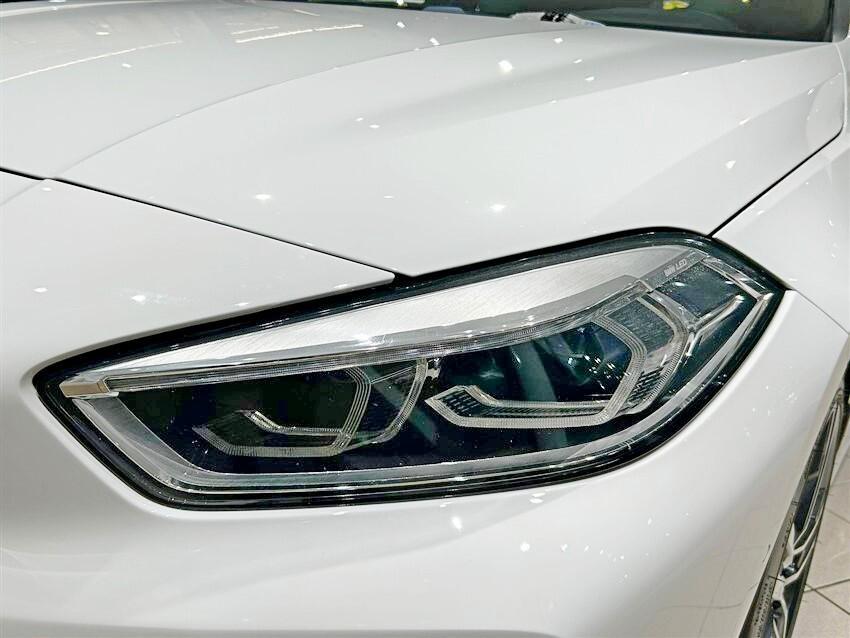 Bmw 116 116d 5p. Msport