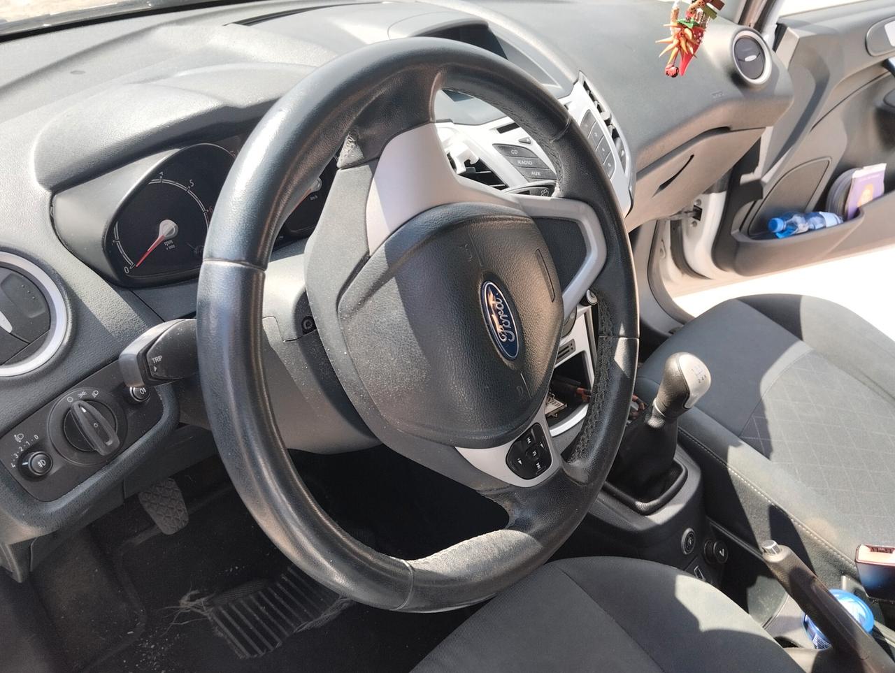 Ford Fiesta 1.4 5 porte Bz.- GPL Titanium