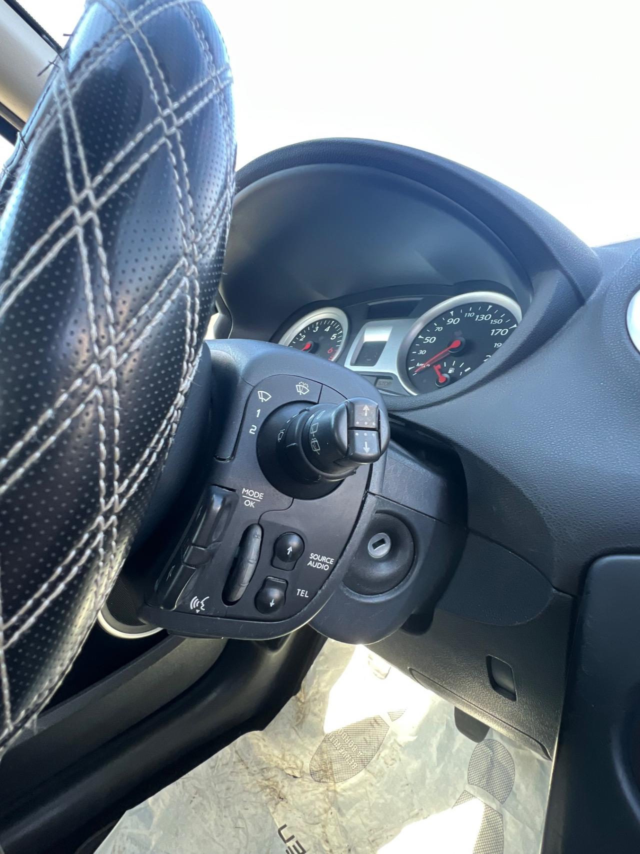 Renault Clio 1.2 16V 5 porte Luxe