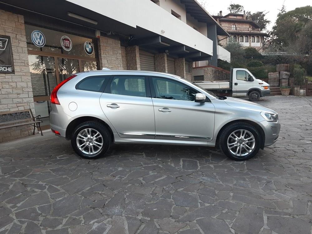 Volvo XC 60 XC60 D4 Geartronic R-design Momentum