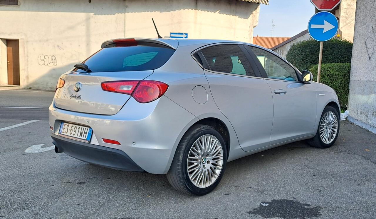 Alfa Romeo Giulietta 1.6 JTDm-2 105 CV Exclusive 1prop.