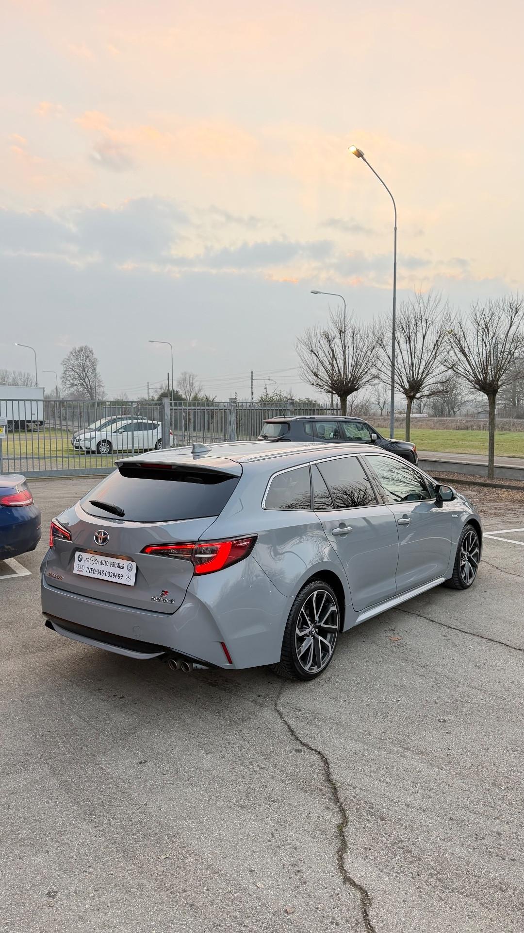 Toyota Corolla Touring 2.0 Hybrid