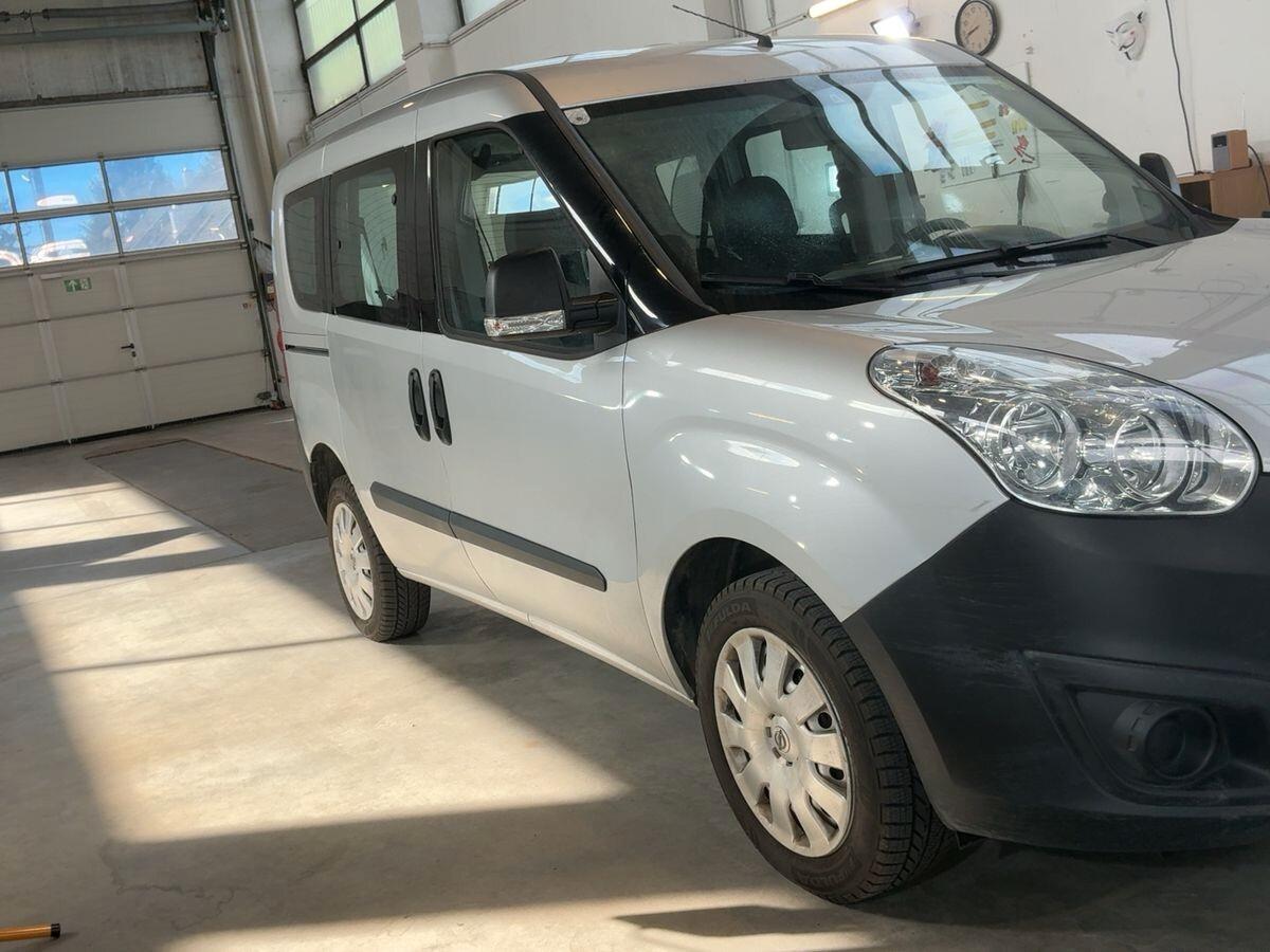 Opel Combo 1.4 95CV PC-TA Cosmo