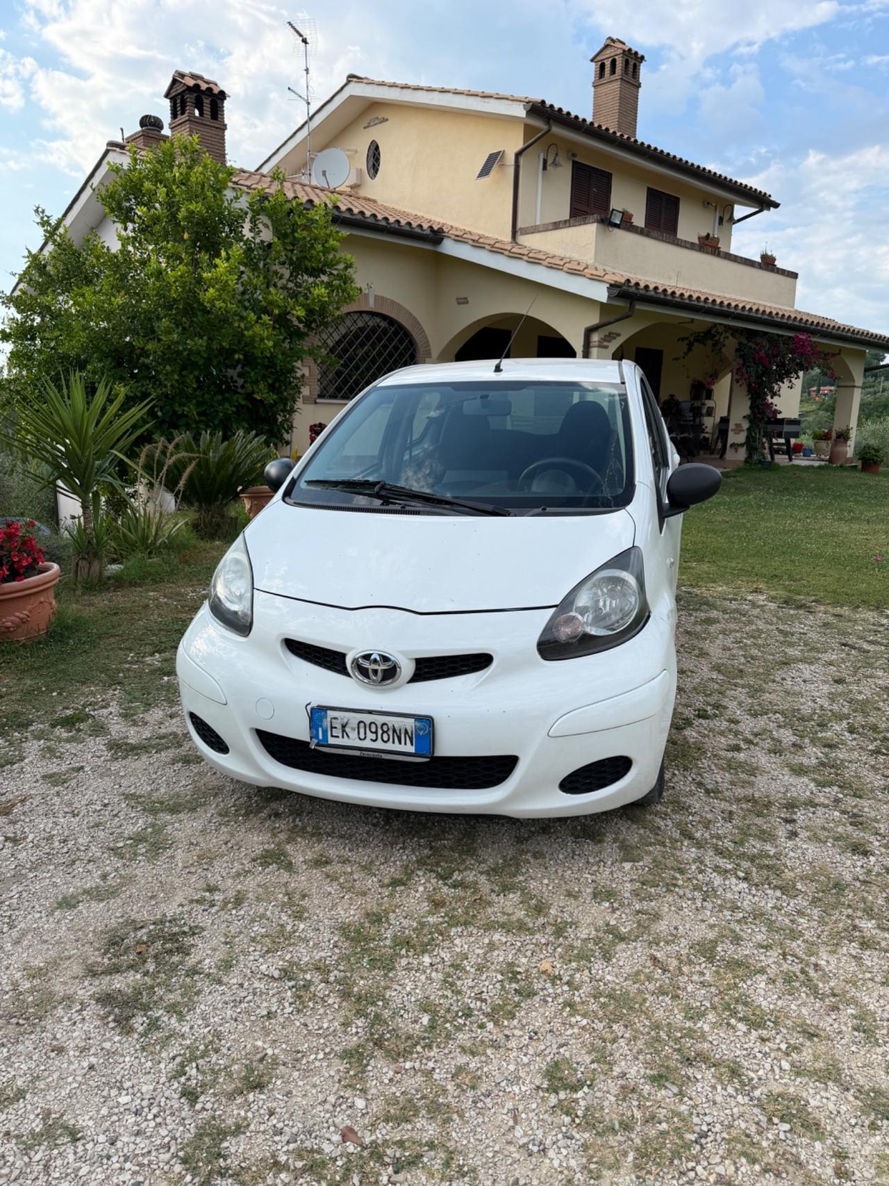 Toyota Aygo 1.0 12V VVT-i 5 porte Lounge Connect