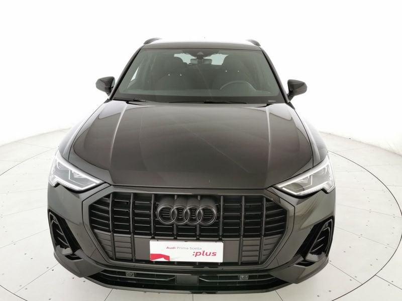 Audi Q3 II 2018 35 2.0 tdi Identity Black s-tronic
