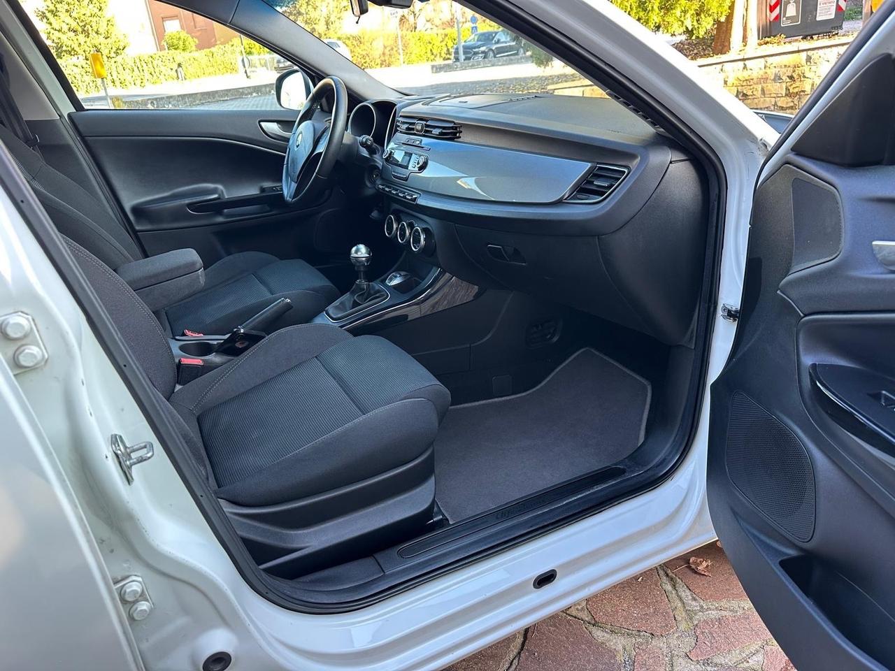 Alfa Romeo Giulietta 2.0 JTDm-2 140 CV Distinctive