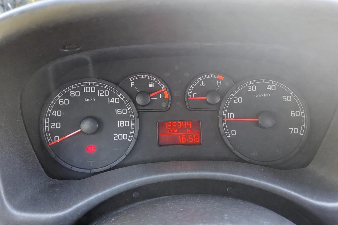 Fiat Punto 1.2 16V 5 porte Emotion* Neo patentati *