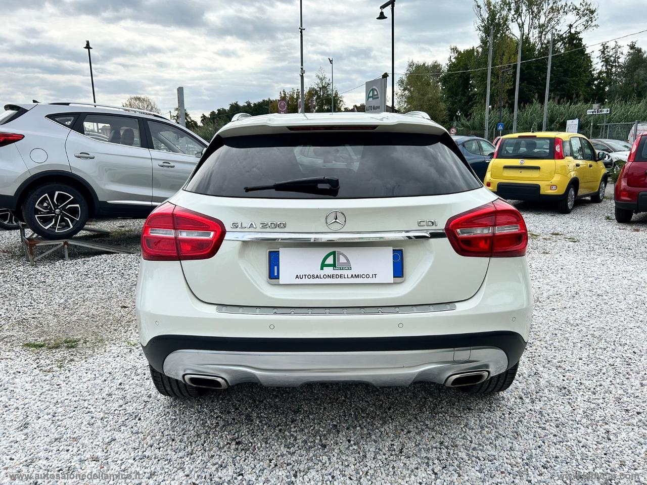 MERCEDES-BENZ GLA 200 CDI Automatic Premium