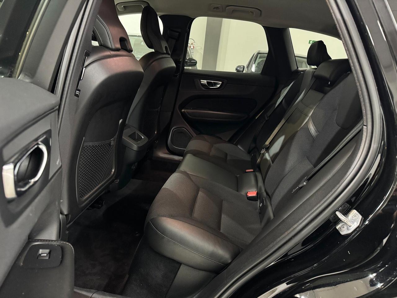 XC60 B4 Momentum Pro VETRI SCURI BELLA!!!!!
