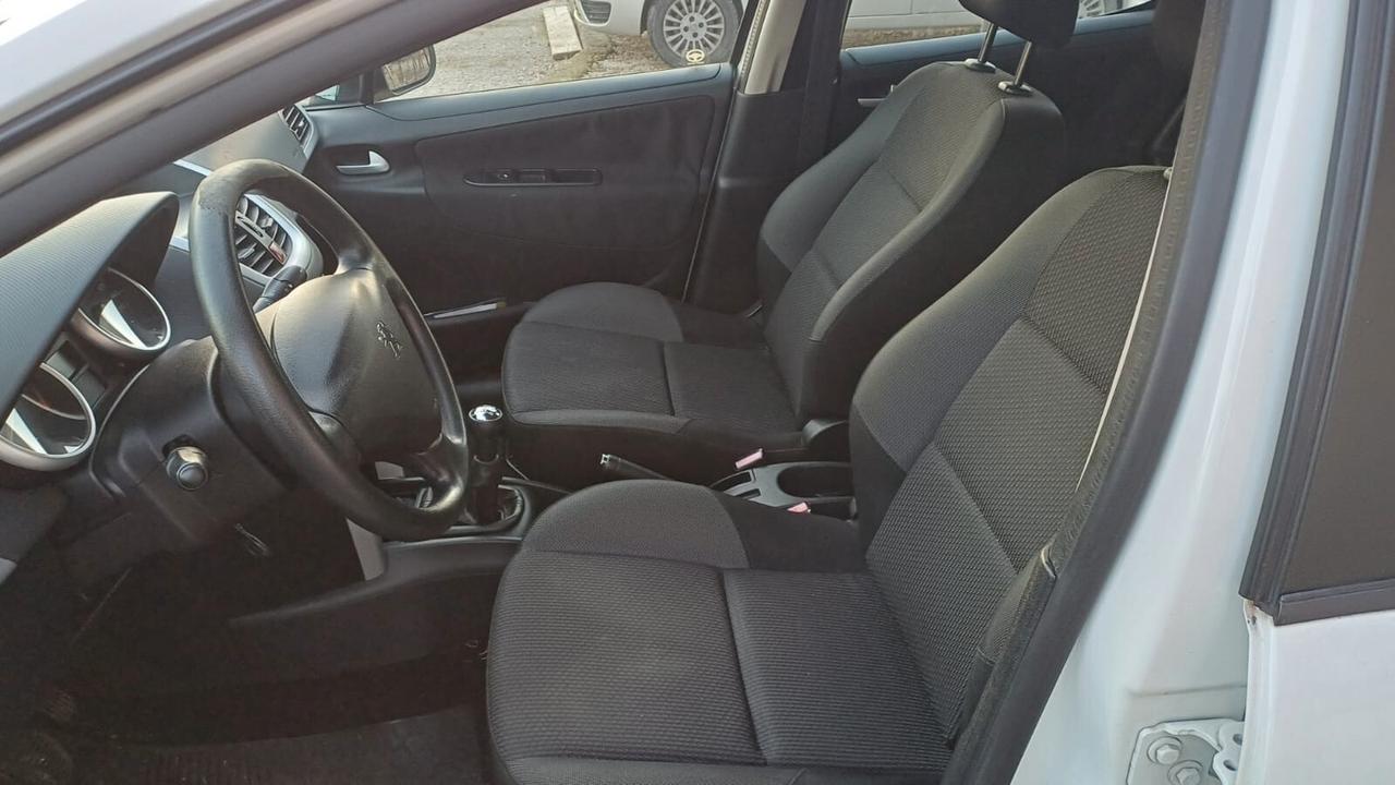 Peugeot 207 Plus 1.4 8V 75CV 5p. ECO GPL 2013