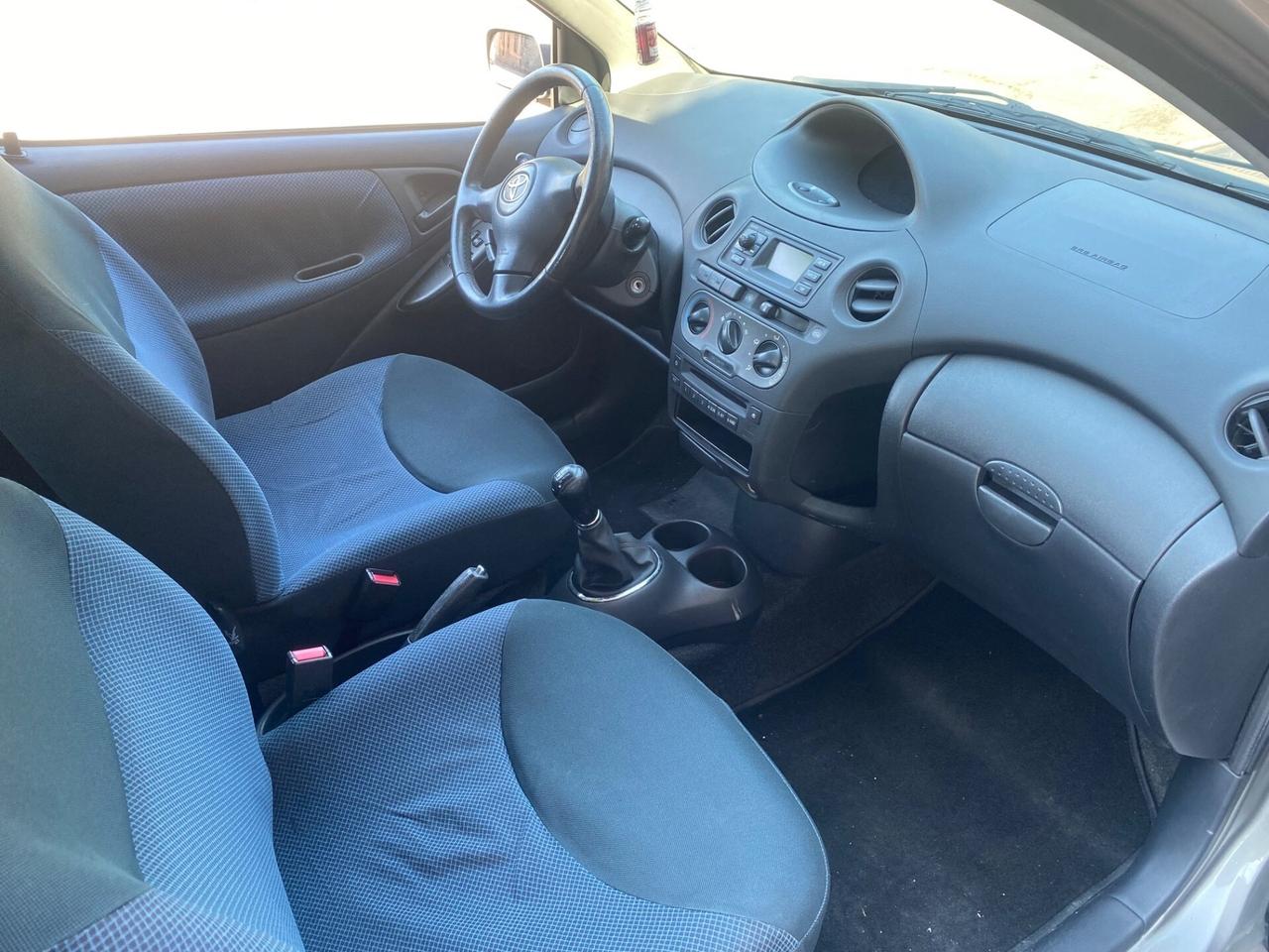 Toyota Yaris 1.0i 16V cat 3 porte Sol