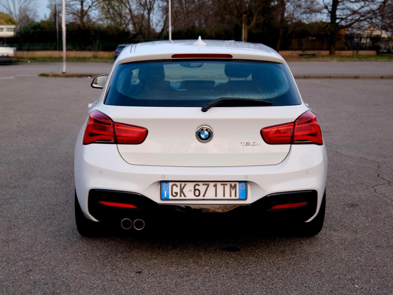 Bmw 120 120i 5p. Msport