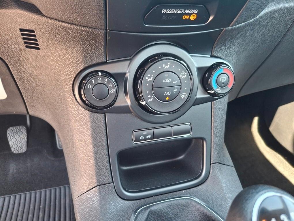 Ford Fiesta 1.6 TDCi 95cv 5 porte TITANIUM