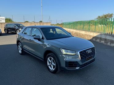 Audi Q2 35 TFSI S tronic Business