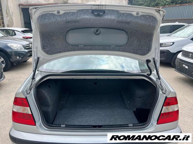 BMW 318 i (2.0) cat 4 porte