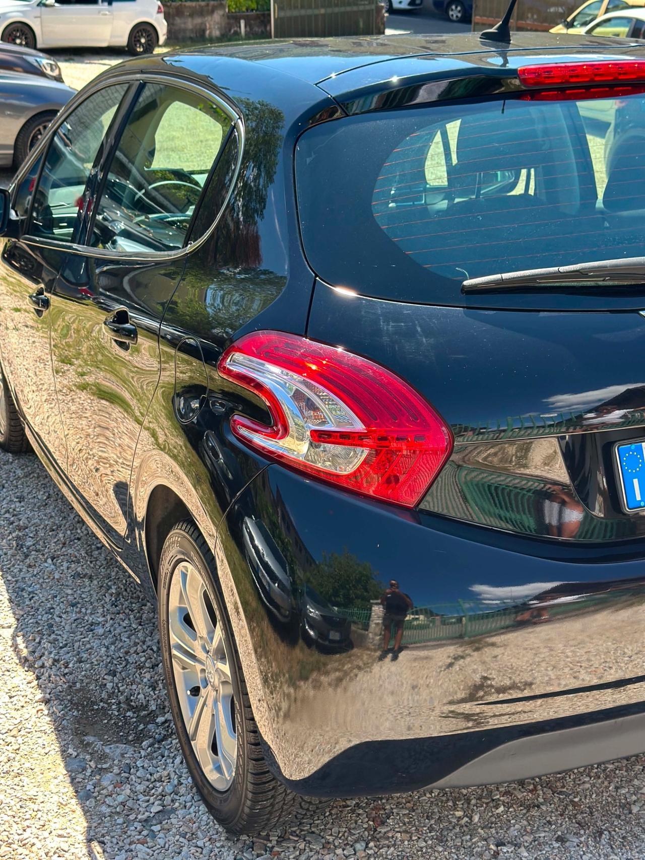 Peugeot 208 5p. ACTIVE KMCERT UNICOPR