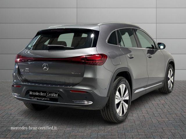 MERCEDES-BENZ EQA 300 4Matic Progressive