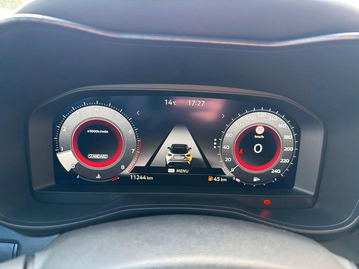 NISSAN JUKE TEKNA MT